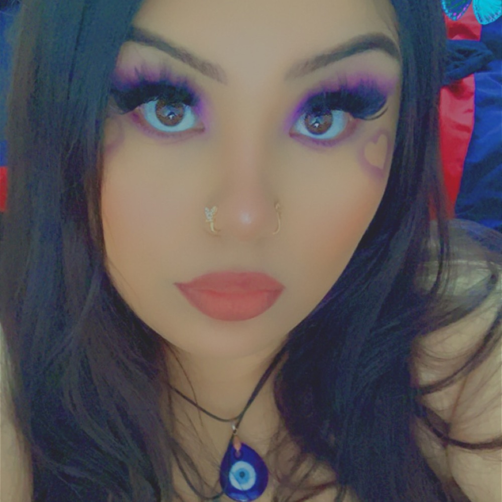 Meet your Posher, Alexis